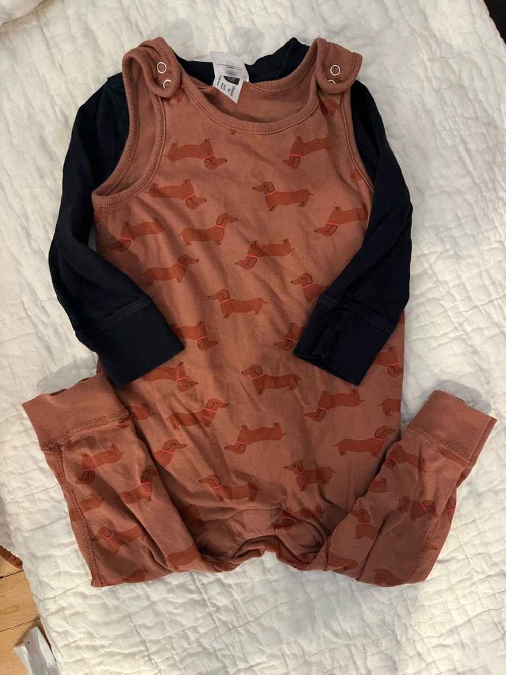 Hanna Andersson Rust Dachshund Print Romper with black tee. Size 2.
